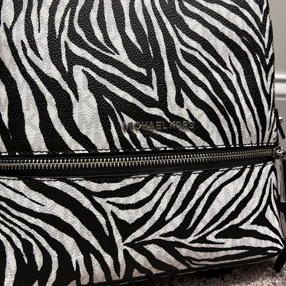 NWT Michael Kors Zebra Rhea - Picture 5 of 9